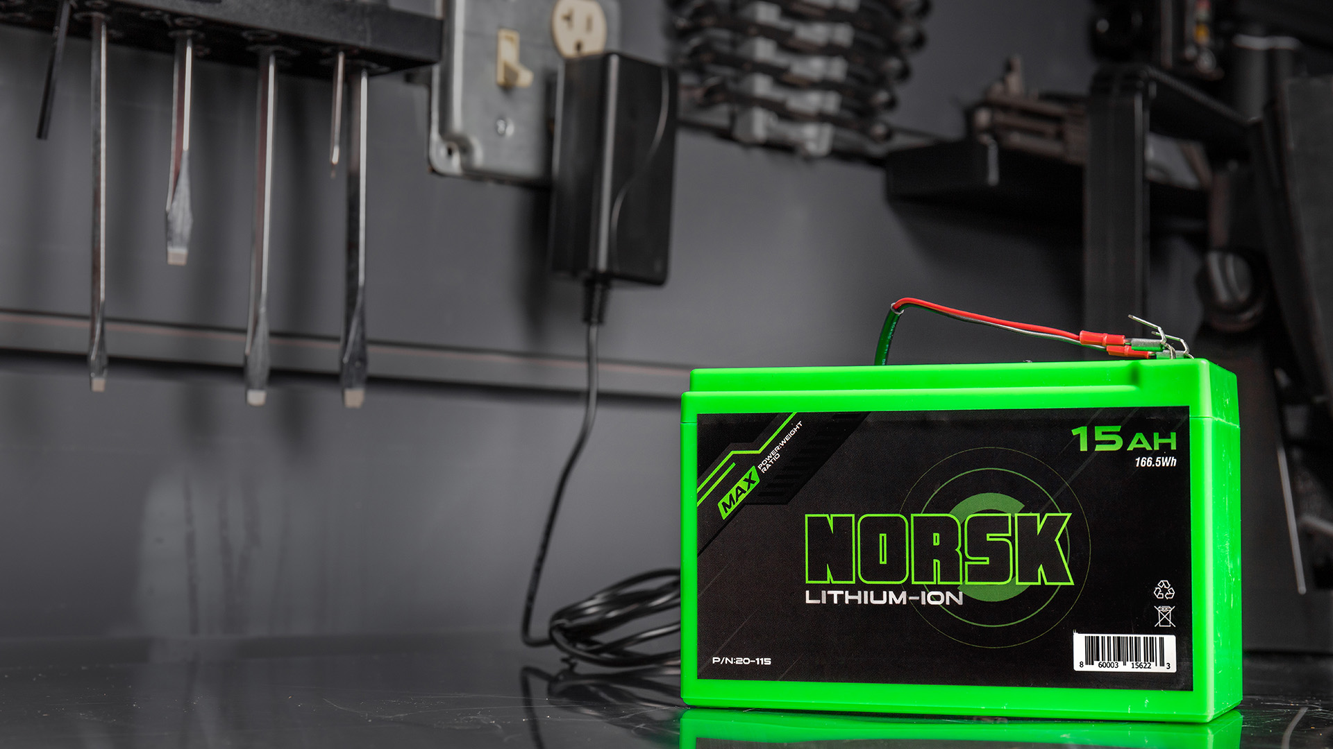 How to Charge a Lithium Battery for Ice Fishing? - Norsk Lithium