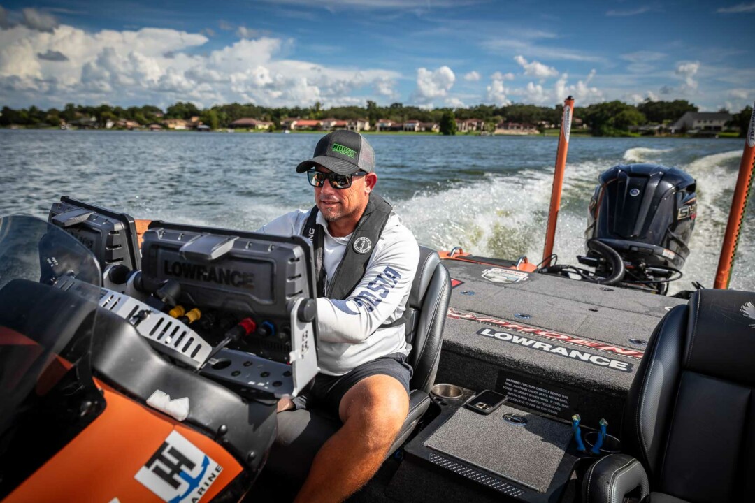 Bobby Lane driving in his 920 Elite Phoenix with Power pole Trolling motor powered by Norsk Lithium 36V 60Ah Batteries 010A7179