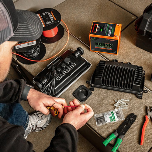 14.8V 50AH Garmin LiveScope Layout Install In Boat 500 x 500