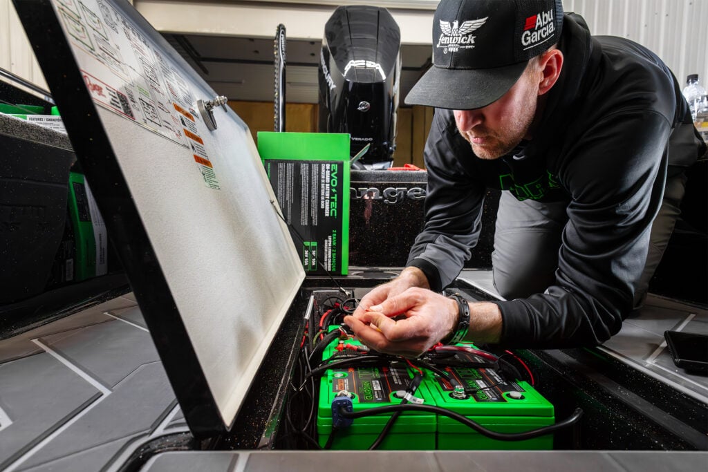 John Hoyer Installing Norsk Lithium marine lithium batteries into his Ranger 622 FS Pro